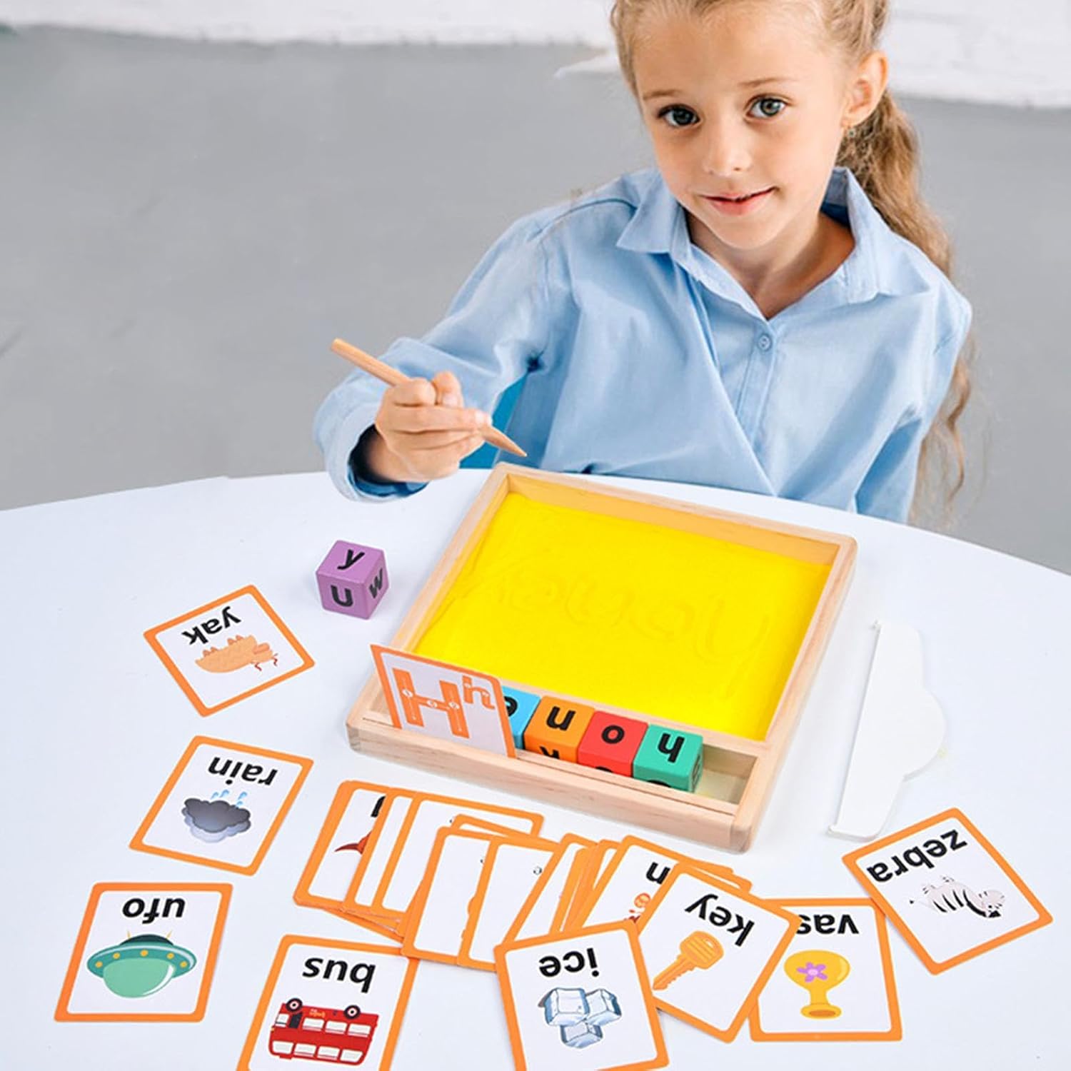 لوح الكتابة بالرمل السحري | KIDSBOX لوح الكتابة بالرمل السحري | KIDSBOX